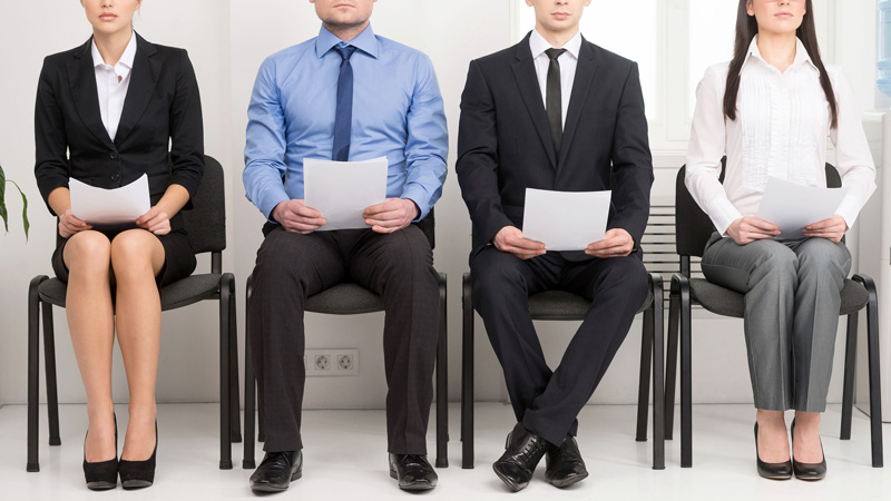 Acierta a vestirte para una entrevista de trabajo…también en verano